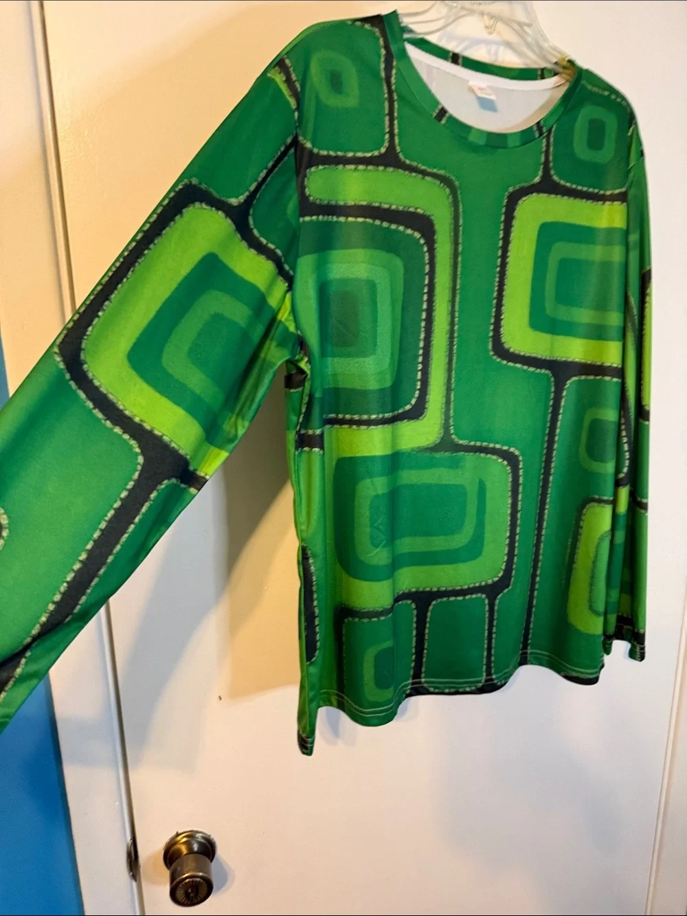 Green Geometric Long Sleeve Top